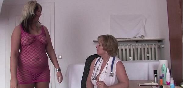 German doctor checks lesbian pussy before dildo treatment